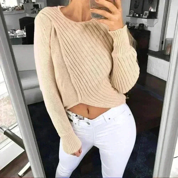 🆕 SABO SKIRT BEIGE CONTRAST CROPPED KNIT JUMPER! - Picture 1 of 10
